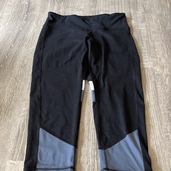 Champion Capri athletic leggings - Picture 2 of 7